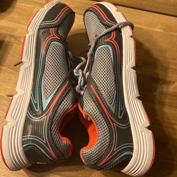 FILA ⭐️ soar womens running shoes - Picture 9 of 9